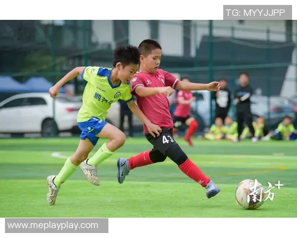 鲁美足球：传承与创新的结合，助力校园体育文化的蓬勃发展